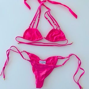 Beach Bunny Hot Pink Bikini 💖